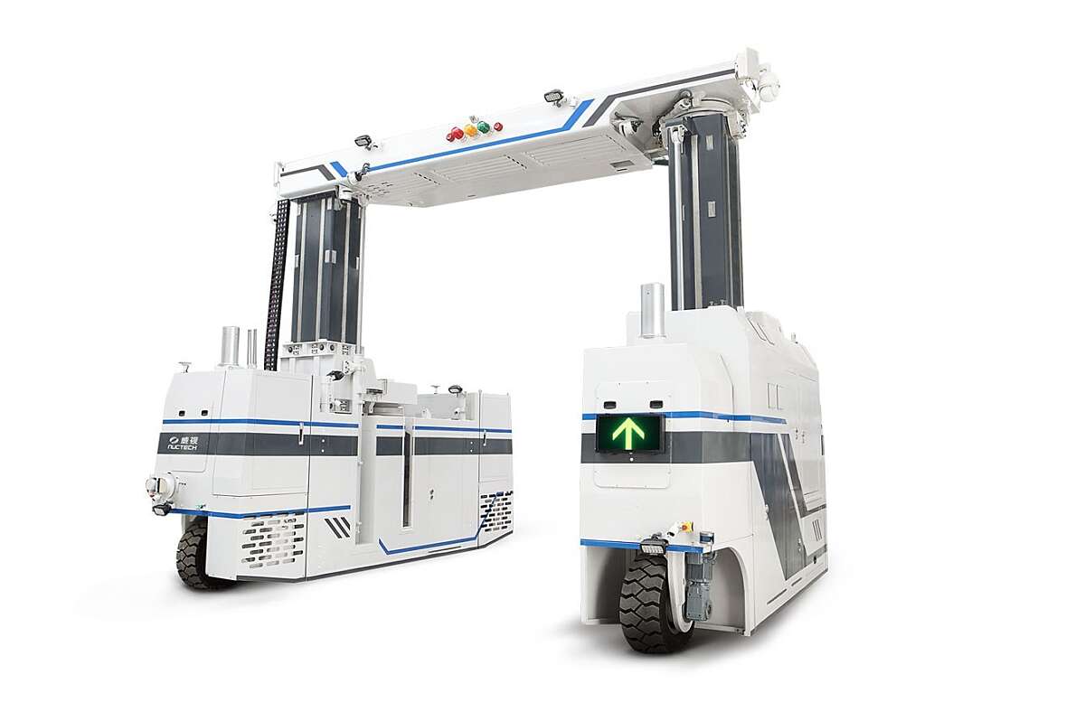    Robot like Cargo and Vehicle Inspection MR6000 DE 